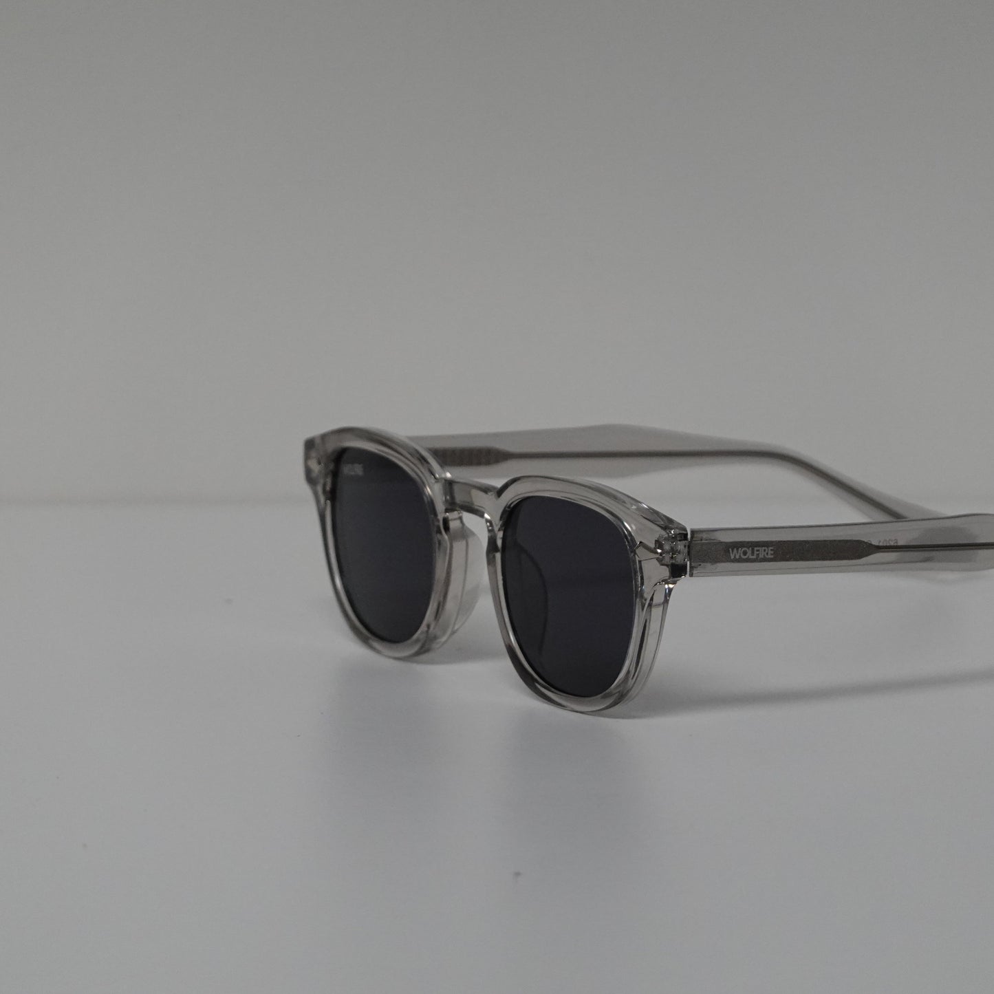 LOUP1 CRYSTAL/BLACK